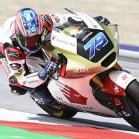 Ai Ogura saca músculo en Austria negándole la pole position de Moto2 a Alonso López