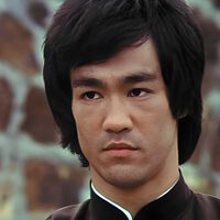 Bruce Lee, ator: "Esperar que a vida te trate bem porque você é uma boa pessoa é como esperar que um tigre não te coma porque você é vegetariano" 