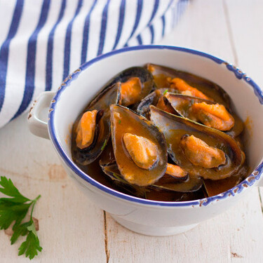 Mejillones en salsa picante, receta fácil, rápida y saludable