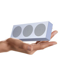 Xiaomi la ha sacado del estadio con un altavoz portátil que revive al MP3 en pleno 2025: tiene memoria interna para que te olvides del móvil