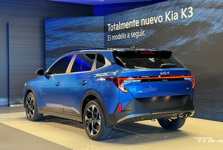 Kia K3 Hatchback 4