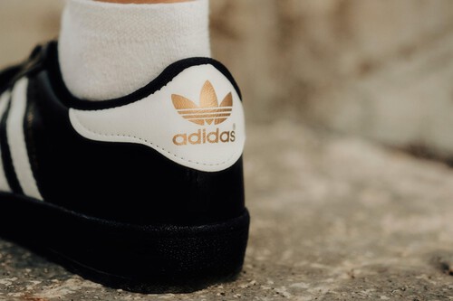 Liquidación en las rebajas de Adidas: zapatillas Samba, Gazelle y más con hasta un 50% de descuento  