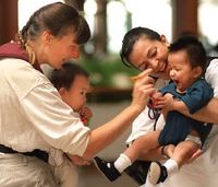 Bajan las adopciones de niños chinos 