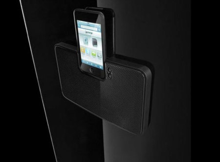 Lo último en accesorios para el iPod y el iPhone es... una nevera