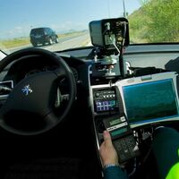 La Fiscalía pide más controles de velocidad y alcoholemia, y quiere acabar con los chivatazos de las apps como Waze