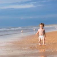 Diez consejos para ayudar a los niños a controlar los esfínteres y dejar el pañal