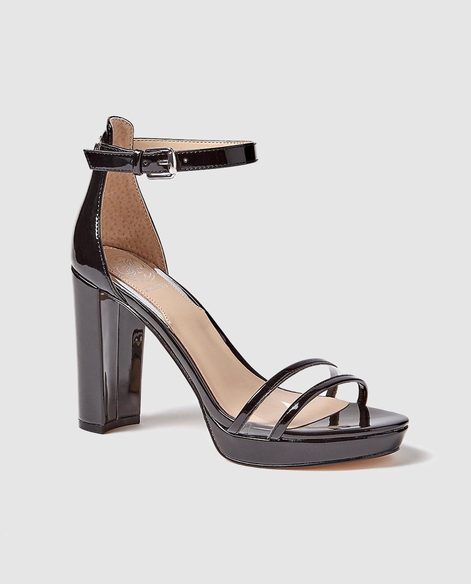 Sandalias de tacón de mujer Guess en charol negro con tira de vinilo