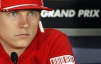 Kimi Raikkonen sigue sin asiento para 2010