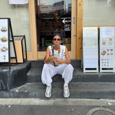 Zara triunfa con los cinco pantalones bombachos pura tendencia: desde el efecto piel hasta el de estampado de cuadros