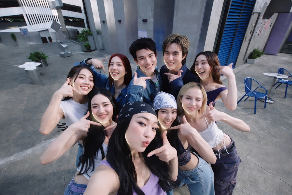 El Galaxy A57 llega con una idea diferente de cámara: empezar por el 0,6x para que no falte nadie en la foto