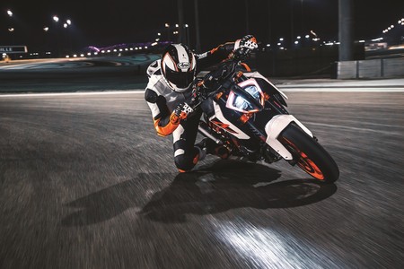 Las nuevas KTM 1290 Super Duke R, 125 y 390 Duke dan la bienvenida a la nueva 790 Duke