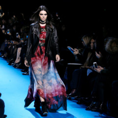 Foto 8 de 10 de la galería elie-saab-nos-presenta-su-lado-bohemio-mas-rockero-en-su-desfile-otono-invierno-2016-2017-amor-puro en Trendencias