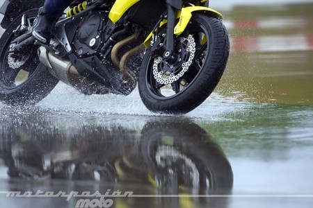 Michelin_Pilot_Road_4