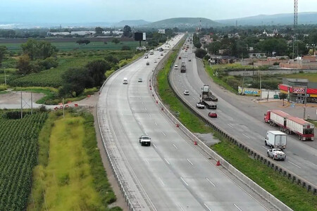 Autopista Mexico Queretaro 2