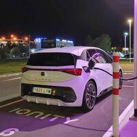 Confirmado: ya no podrás deducirte la compra de un coche eléctrico en la Renta por culpa del no al decreto del escudo social