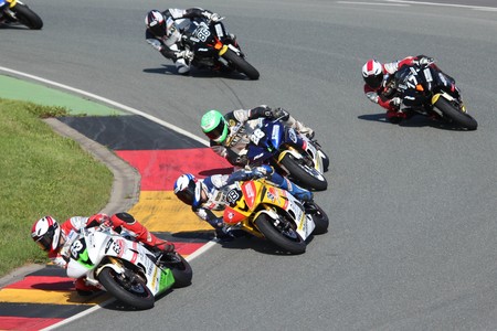 Pulk Yamaha R6 Dunlop Cup 2012 Niki Tuuli