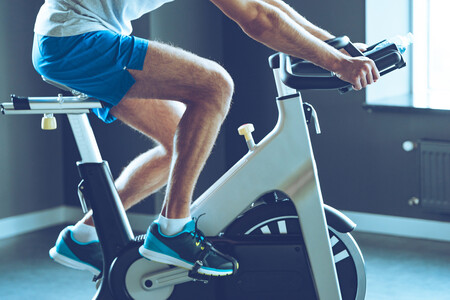 En época de lluvias, el cardio mejor en casa: 25 bicicletas de spinning con las que ponerte en forma
