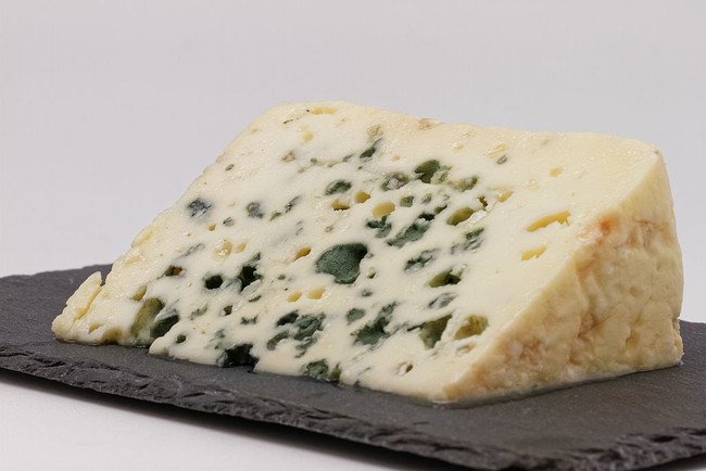 Wikicheese Roquefort 20150417 003