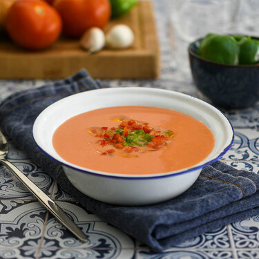 Gazpacho con Monsieur Cuisine, la mejor receta para preparar con el robot de cocina de Lidl