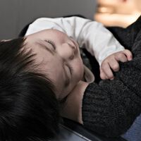 Corea del Sur ha encontrado la fórmula para mejorar su natalidad: que las empresas paguen fortunas a sus empleados por tener hijos 