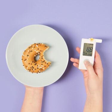 El aumento de la glucosa después de comer es inevitable y natural: cuándo verdaderamente representa un riesgo 