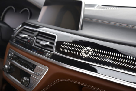 Cientos de metros cuadrados de piel y seis diamantes para el BMW 750Li xDrive Solitaire Edition