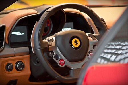 ¡Arrivederci, embragues! Ferrari dice no a las cajas de cambio manuales