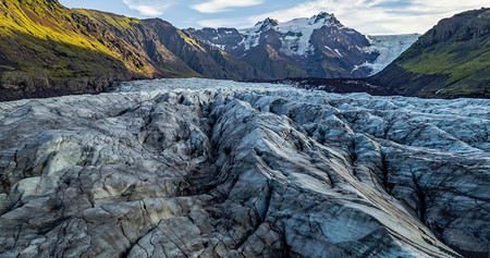‘Ethereal’, la belleza de los highlands de Islandia en un vídeo que combina filmación con drones y timelapse