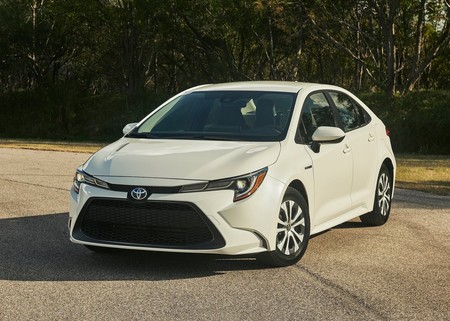 Algunos Toyota Corolla y Camry 2020 son llamados a revisión en México