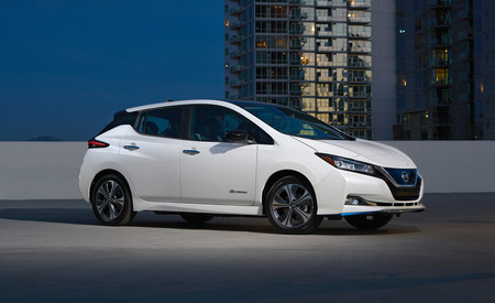 Nissan Leaf e+ 2019, ahora con 385 kilómetros de autonomía, 218 CV y carga rápida a 70 kW