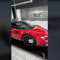 Fardar de riqueza y coches caros en TikTok puede ser de mal gusto, pero en este país también es ilegal 