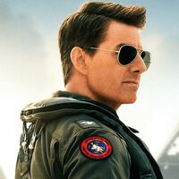 Tom Cruise llegó en helicóptero al rodaje de la nueva película de Star Wars. Cinco minutos después, estaba él mismo grabando un duelo de sables láser 
