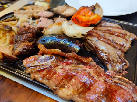 Asado argentino, vinos propios y 40 años de historia: el restaurante ideal para festejar a mamá este 10 de mayo en CDMX