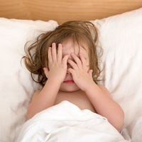 ¿Las mañanas son un infierno? Siete consejos para que tu peque se despierte de buen humor