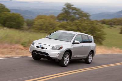 ¿Puede un SUV ser además eléctrico? Sí, y se llama Toyota RAV4 EV