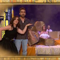 El entierro de 'La familia de la tele' fue literal. Y a nadie le importó