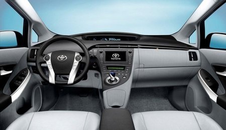 Toyota-Prius-III-salpicadero