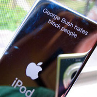 Escandalizando a Apple con los grabados del iPod
