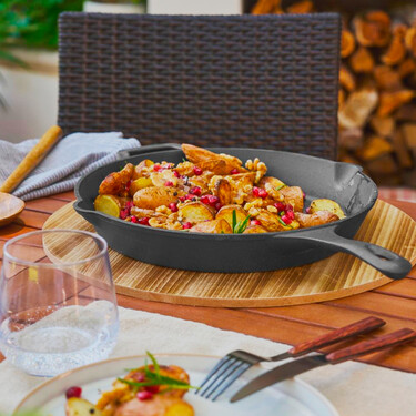 Lidl lanza la sartén de hierro fundido perfecta para cocinar en todo tipo de barbacoas y servir la carne directamente en la mesa 