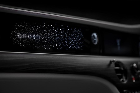 Estrellas por doquier y una nueva suspensión: el nuevo Rolls-Royce Ghost será todo lujo