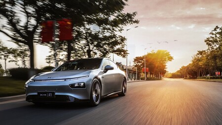 Xiaomi dice no estar pensando en fabricar un coche eléctrico, pero sería muy lógico que diera este paso