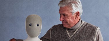 Tener un robot humanoide que te haga las tareas de casa ya no es algo de la ciencia ficción. 1X ha puesto a la venta NEO, su modelo con IA