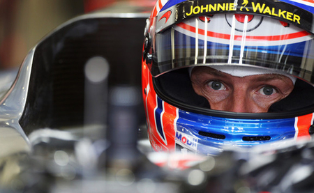 Jenson Button destroza el cronómetro y se lleva una pole position espectacular