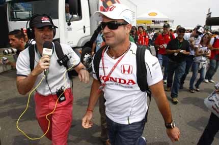 Rubens Barrichello tras los pasos de David Coulthard