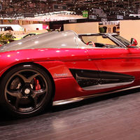 Espectacular música para el fin de semana: una manada de Koenigsegg, sonando a tope en Ginebra