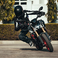 BMW G 310 R: la naked de acceso estrena embrague anti-rebote y óptica LED, para 34 CV que ahora son Euro5