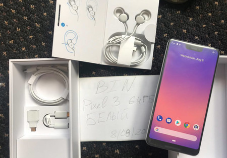 El Google Pixel 3 XL se filtra en un completo unboxing y nos muestra su enorme 'notch'