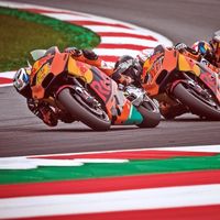 KTM despeja las dudas sobre su equipo de MotoGP: Smith se queda, Kallio seguirá en el banquillo 