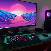 Esta PC Gamer es una sobreviviente de guerra: resistió intacta el impacto de un arma militar  