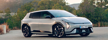 He probado el Kia EV4 y tengo claro que 542 km de autonomía real valen más en el día a día que un chasis afilado